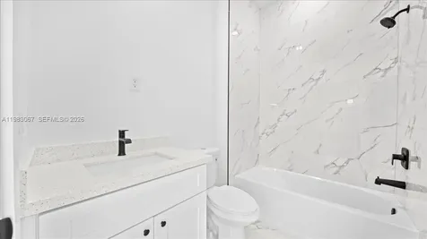 1323/1325 NE 8th Place Cape Coral FL 33909