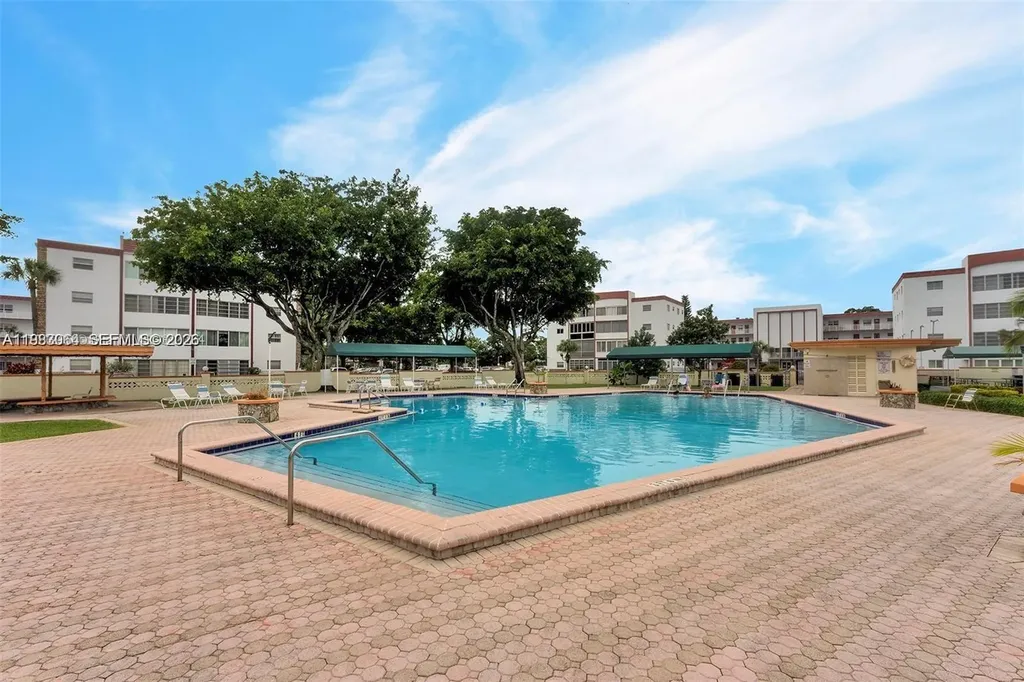 4270 NW 40th Street Lauderdale Lakes FL 33319