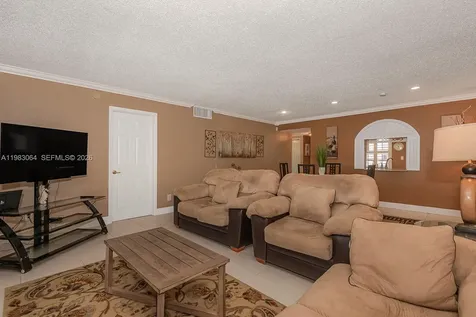 4270 NW 40th Street Lauderdale Lakes FL 33319
