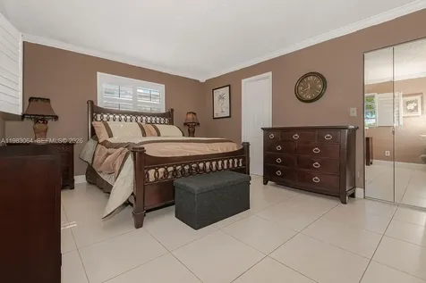 4270 NW 40th Street Lauderdale Lakes FL 33319