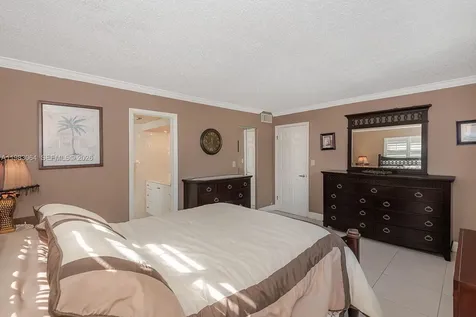 4270 NW 40th Street Lauderdale Lakes FL 33319
