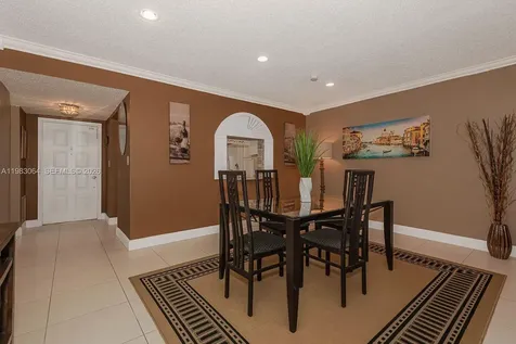 4270 NW 40th Street Lauderdale Lakes FL 33319