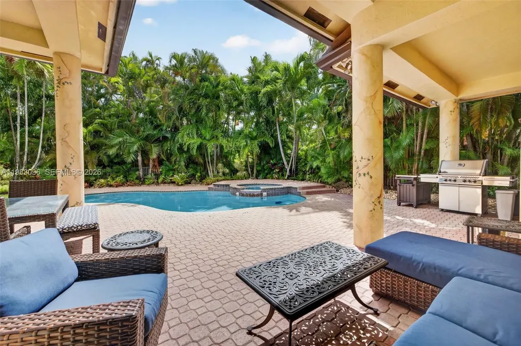 1083 SW 156th Terrace Pembroke Pines FL 33027