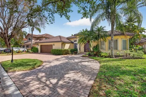 1083 SW 156th Terrace Pembroke Pines FL 33027
