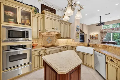1083 SW 156th Terrace Pembroke Pines FL 33027
