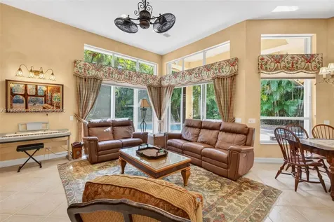 1083 SW 156th Terrace Pembroke Pines FL 33027