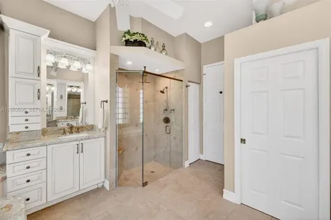1083 SW 156th Terrace Pembroke Pines FL 33027