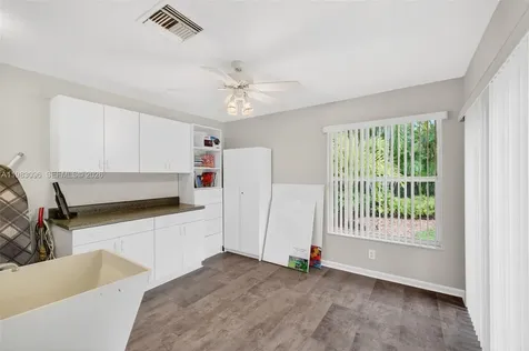 1083 SW 156th Terrace Pembroke Pines FL 33027