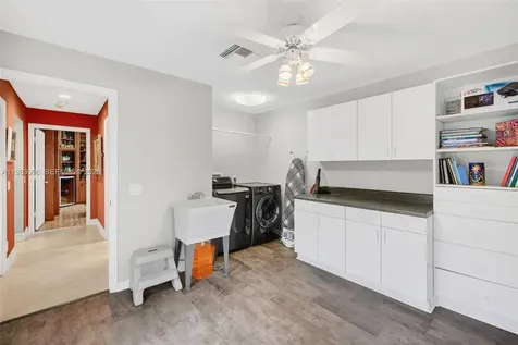 1083 SW 156th Terrace Pembroke Pines FL 33027