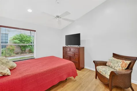 1083 SW 156th Terrace Pembroke Pines FL 33027
