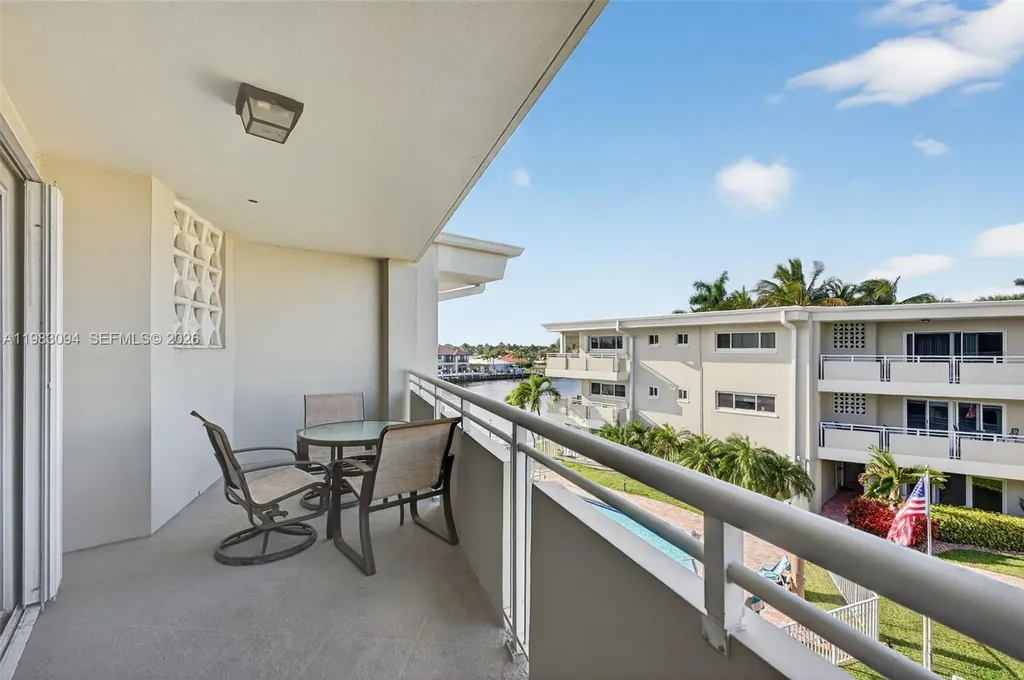1198 Hillsboro Mile Hillsboro Beach FL 33062