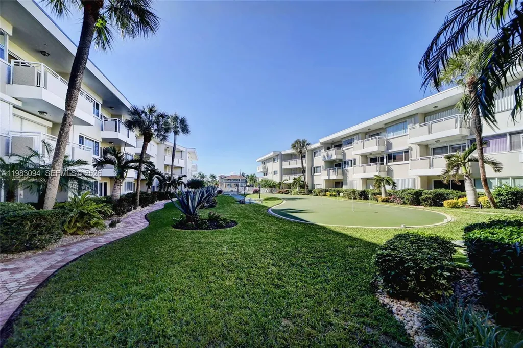 1198 Hillsboro Mile Hillsboro Beach FL 33062