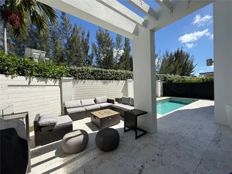 7475 NW 97th Court Doral FL 33178