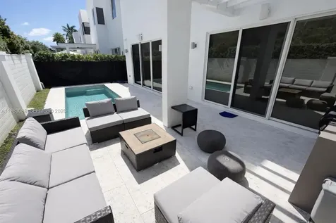 7475 NW 97th Court Doral FL 33178