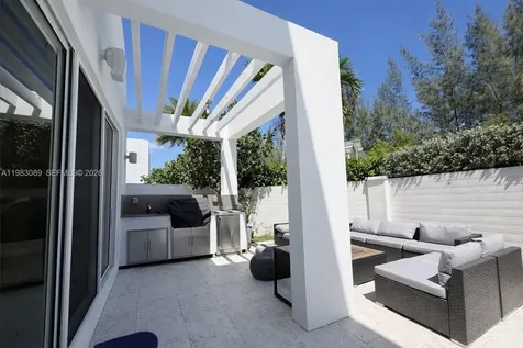 7475 NW 97th Court Doral FL 33178