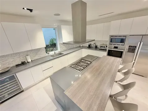 7475 NW 97th Court Doral FL 33178