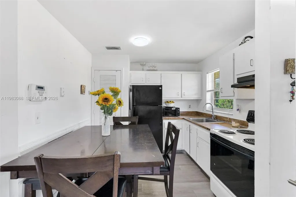 5150 NE 6th Avenue Oakland Park FL 33334