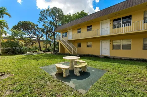 5150 NE 6th Avenue Oakland Park FL 33334