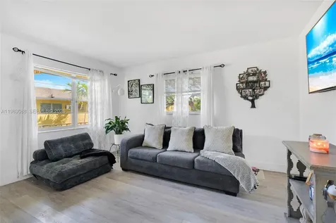 5150 NE 6th Avenue Oakland Park FL 33334