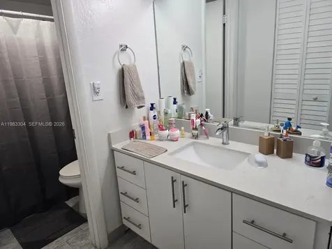 13715 Kendale Lakes Circle Miami FL 33183