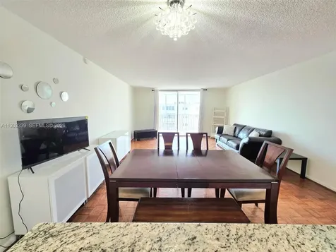 319 NE 14th Avenue Hallandale Beach FL 33009