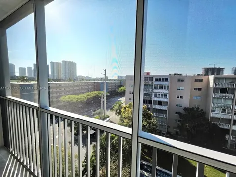 319 NE 14th Avenue Hallandale Beach FL 33009