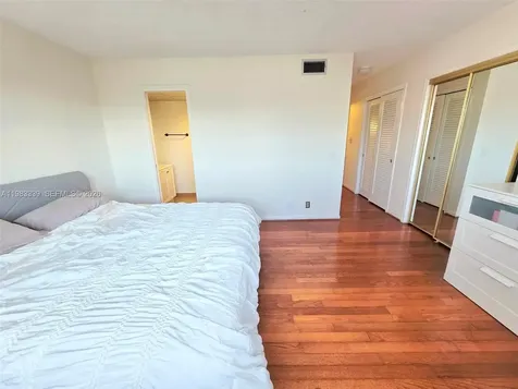 319 NE 14th Avenue Hallandale Beach FL 33009