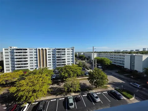 319 NE 14th Avenue Hallandale Beach FL 33009