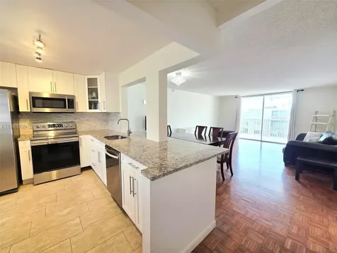 319 NE 14th Avenue Hallandale Beach FL 33009