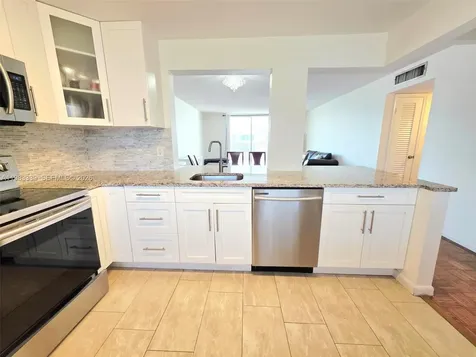 319 NE 14th Avenue Hallandale Beach FL 33009