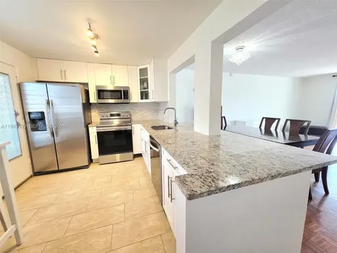 319 NE 14th Avenue Hallandale Beach FL 33009