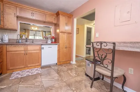 1000 Colony Point Circle Pembroke Pines FL 33026