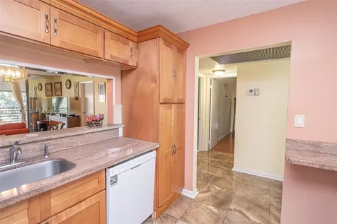 1000 Colony Point Circle Pembroke Pines FL 33026