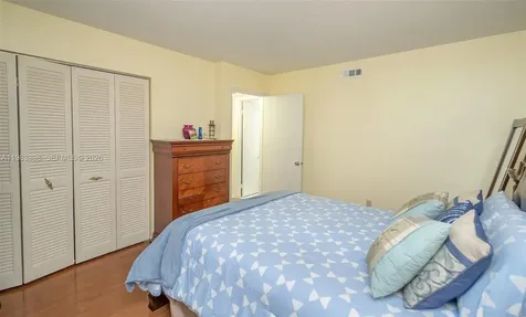 1000 Colony Point Circle Pembroke Pines FL 33026