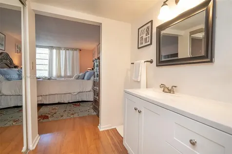 1000 Colony Point Circle Pembroke Pines FL 33026