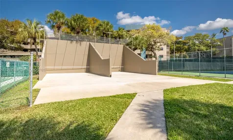 1000 Colony Point Circle Pembroke Pines FL 33026