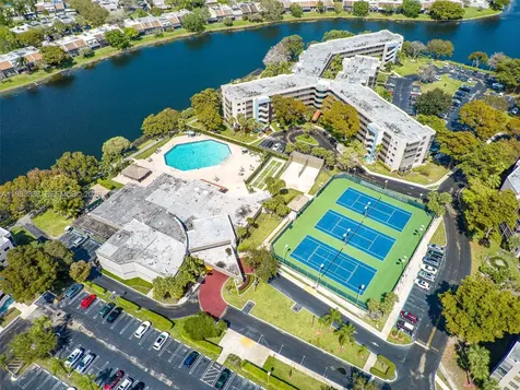 1000 Colony Point Circle Pembroke Pines FL 33026