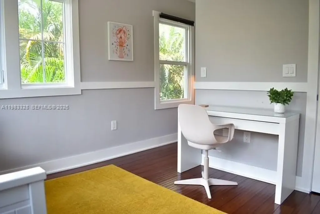 1009 Tequesta Fort Lauderdale FL 33311-6261