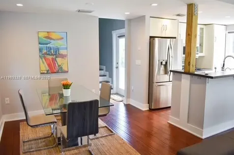 1009 Tequesta Fort Lauderdale FL 33311-6261