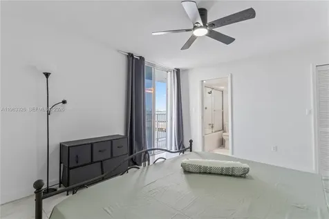 7933 West Drive North Bay Village FL 33141