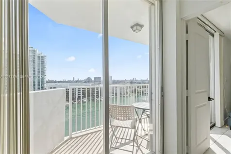 7933 West Drive North Bay Village FL 33141