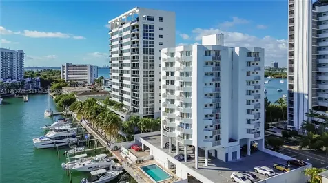 7933 West Drive North Bay Village FL 33141