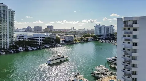 7933 West Drive North Bay Village FL 33141
