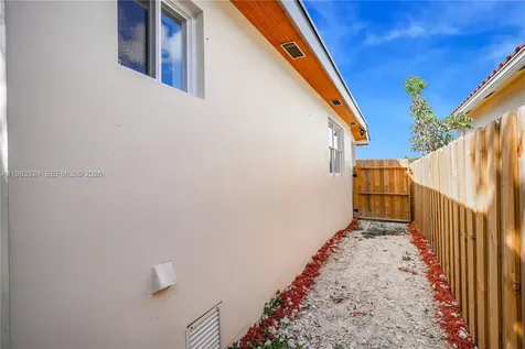 2760 NW 13th Court Fort Lauderdale FL 33311