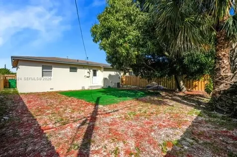 2760 NW 13th Court Fort Lauderdale FL 33311