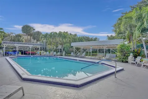 3530 NW 52nd Avenue Lauderdale Lakes FL 33319