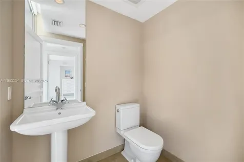 3737 Collins Avenue Miami Beach FL 33140