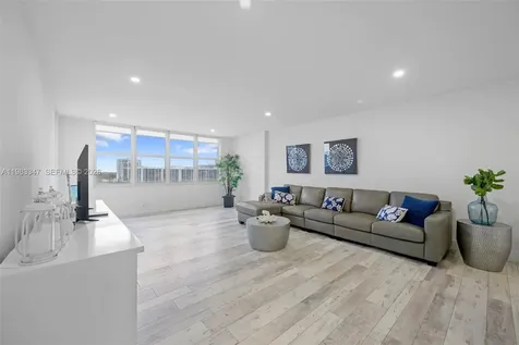 3725 S Ocean Drive Hollywood FL 33019