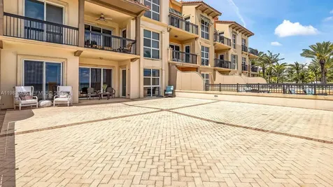 4444 El Mar Drive Lauderdale By The Sea FL 33308