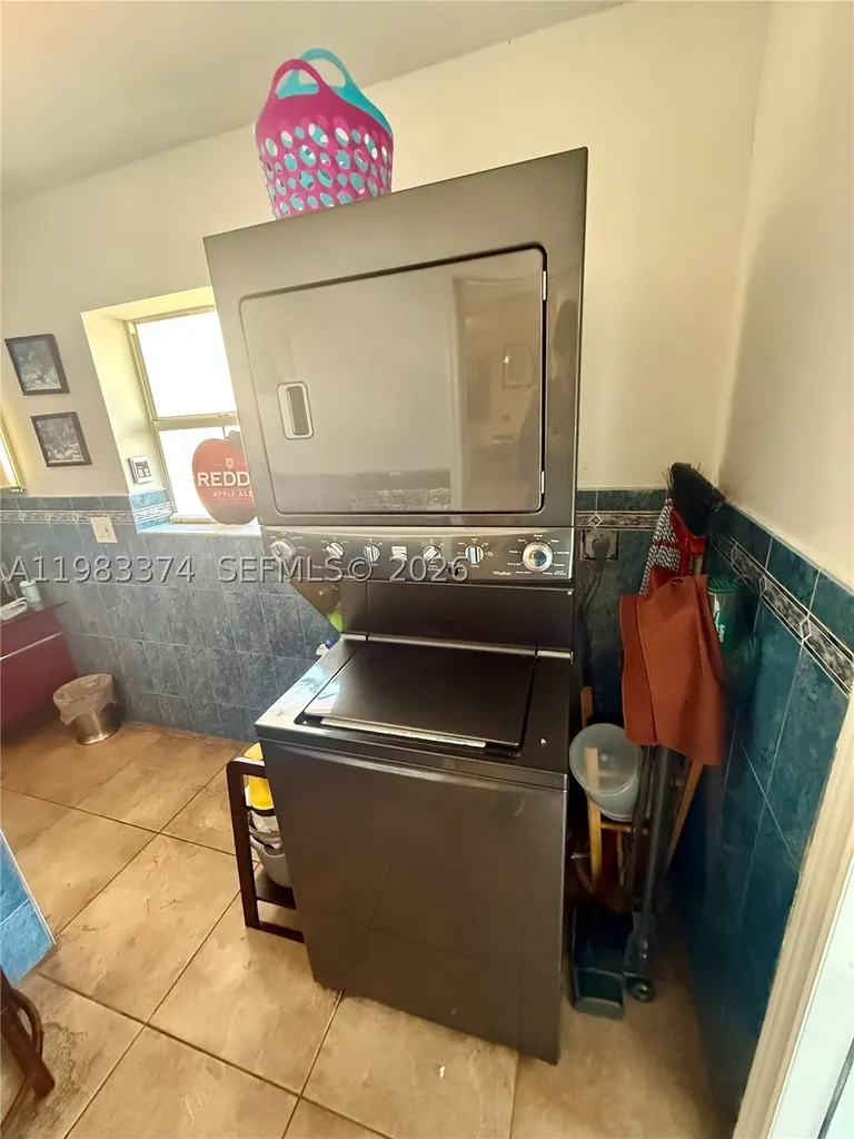 201 SE 3rd Avenue Pompano Beach FL 33060